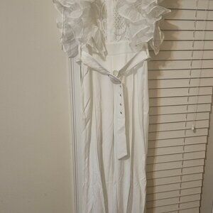 AKIRA WALK THAT WALK RUFFLE JUMPSUIT IN WHITE Size XLXL